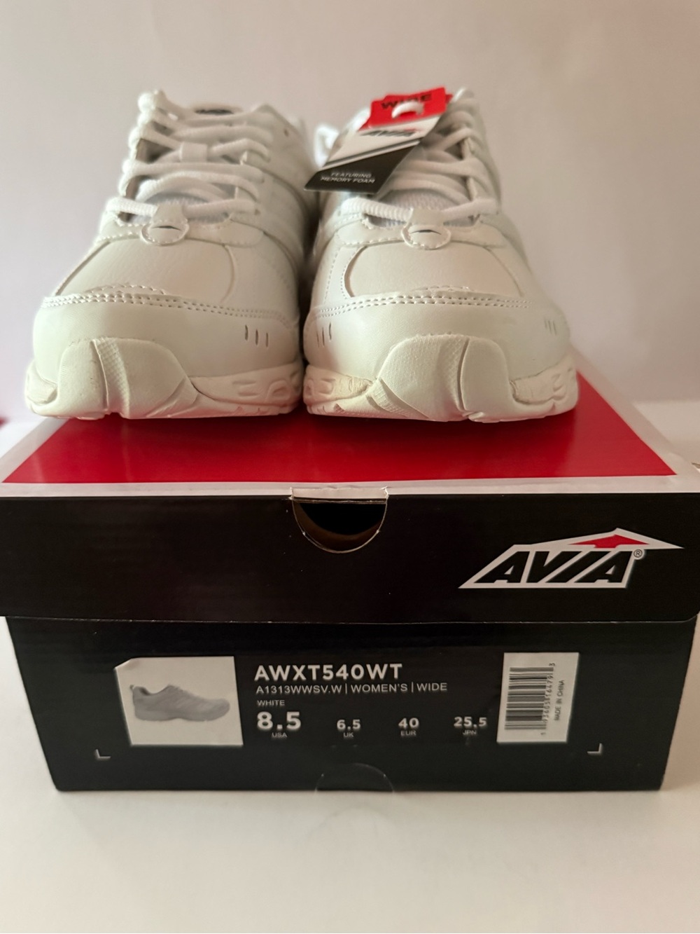 Avia White Women's Lace-Up Training Sneakers Women’s 8.5 NEW IN BOX